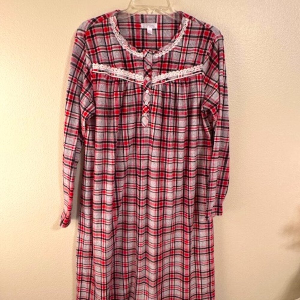Cozy Flannel Plaid Nightgown - Medium